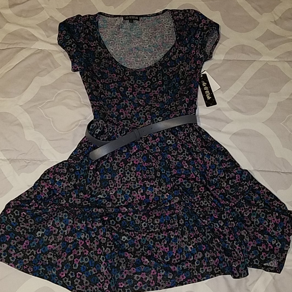NWT. Flower print dress.